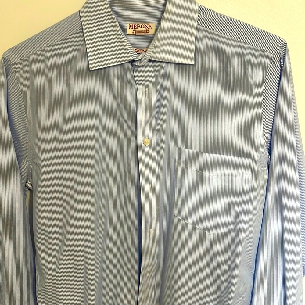 NWOT. Merona “Ultimate” dress button up. Slim size Small. non-Iron.